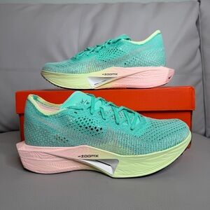 Nike ZoomX Vaporfly Next% 3FK Mint Foam Athletic Running Shoes Women’s Size 9.5